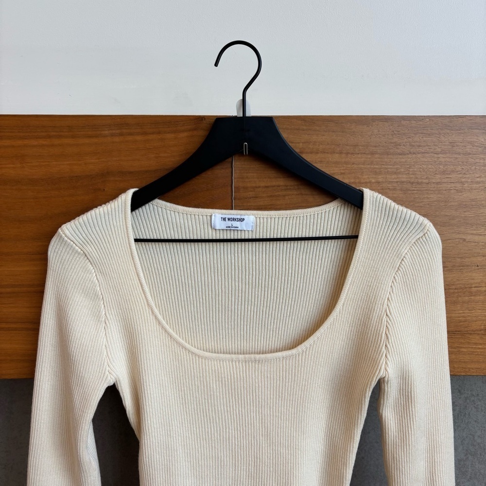 NWOT The Workshop Ruffled‎ Ribbed Knit Top, Size L - Picture 4 of 12